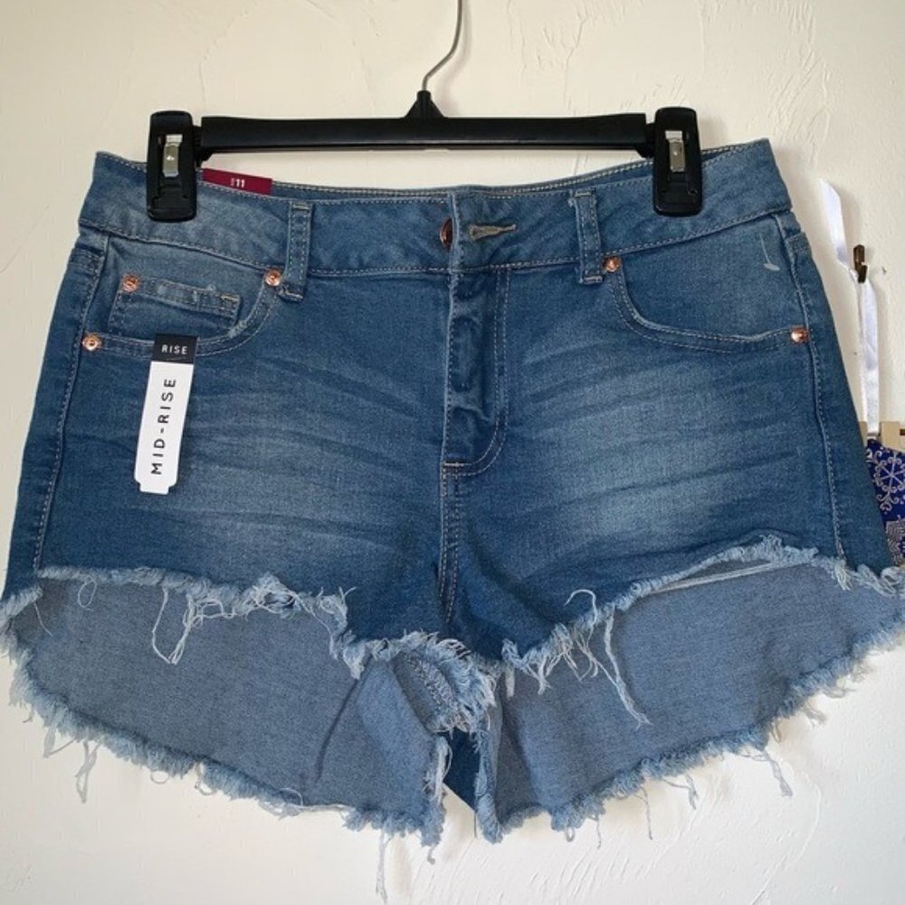 BoomBoom Jeans Frayed Hem Mid-Rise Shorts Size 11